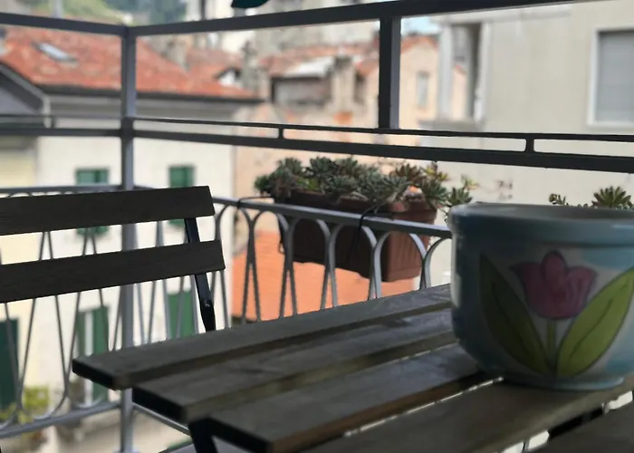 Casa Rosy Historic Centre Como